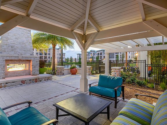 Sea Isle Resort Apartment Homes