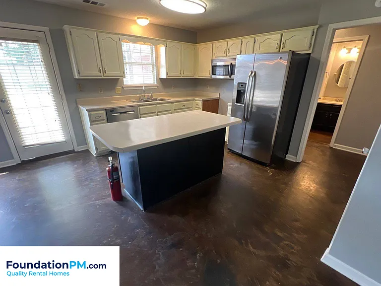 7063 Beringer Dr S — Photo 3