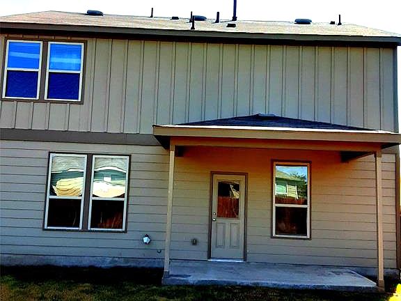 2nd image of 504 Coffee Berry Dr