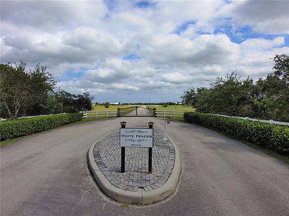 5th image of 8160 White Fences Ln