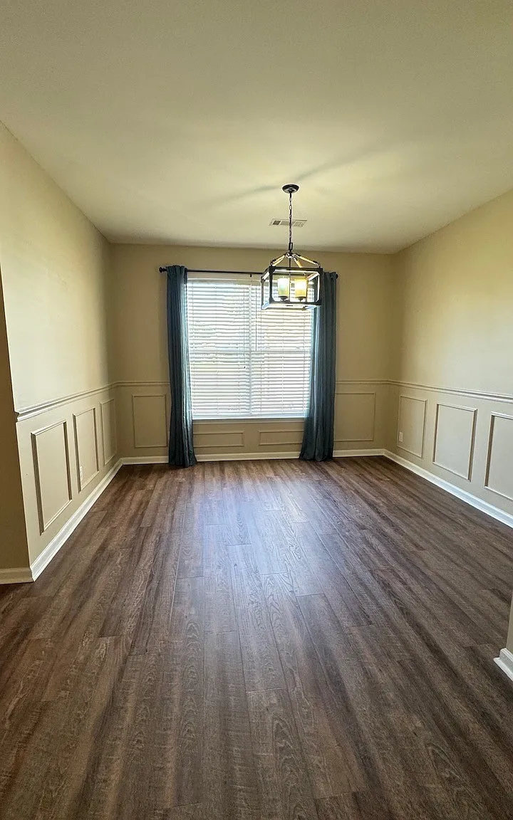 4 bed, 2.0 bath, 2275 sqft, $2,350 — Photo 4