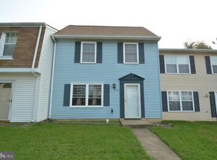 8511 White Pine Dr, Manassas Park, VA 20111