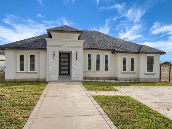 820 Ceniza Dr, Eagle Pass, TX 78852