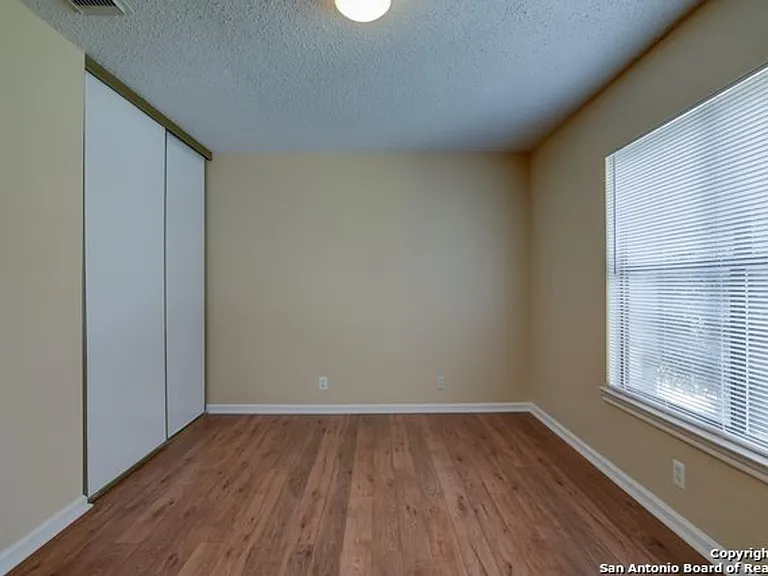 9203 Chinon — Photo 10