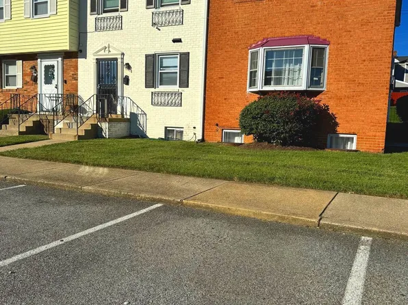 5105 Clacton Ave Unit 80, Suitland, MD 20746