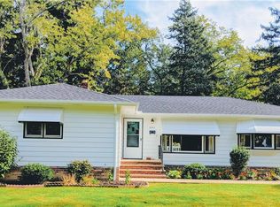 8095 Stockbridge Rd, Mentor, OH 44060