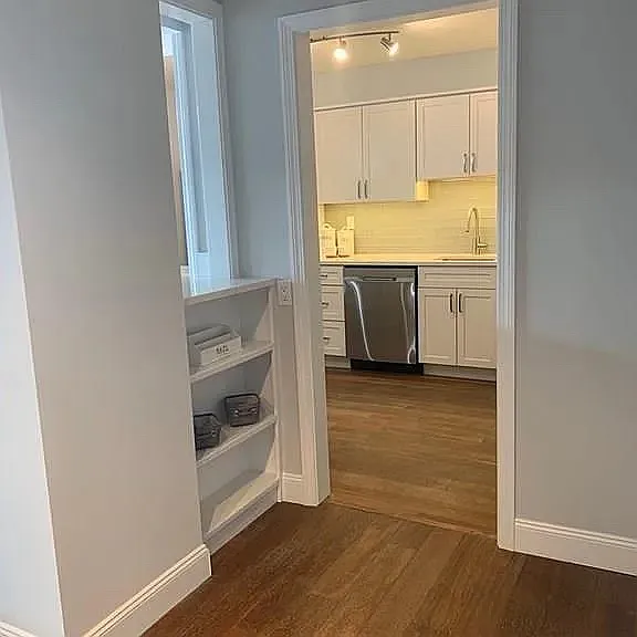 20 Hammond Pond Pkwy #206 — Photo 14