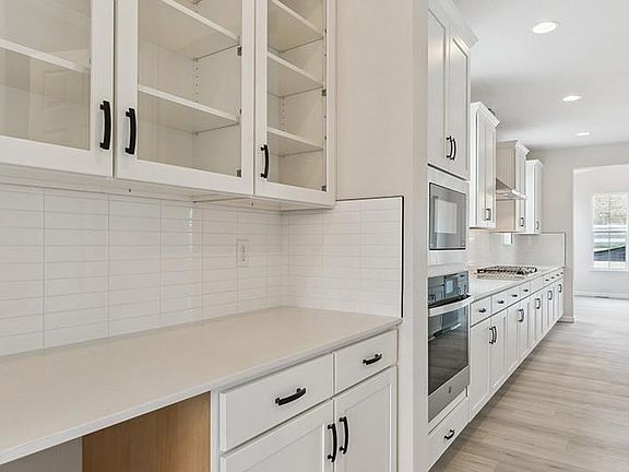 4th image of 4741 Twelve Oaks Way