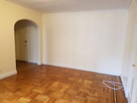 3rd image of 4308 41st St APT 2E