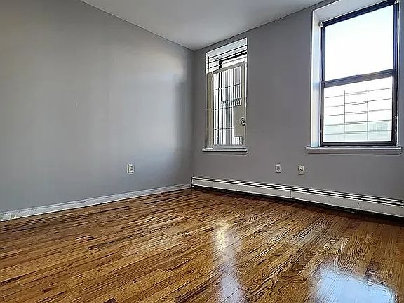 3rd image of 331 E 108th St #5A
