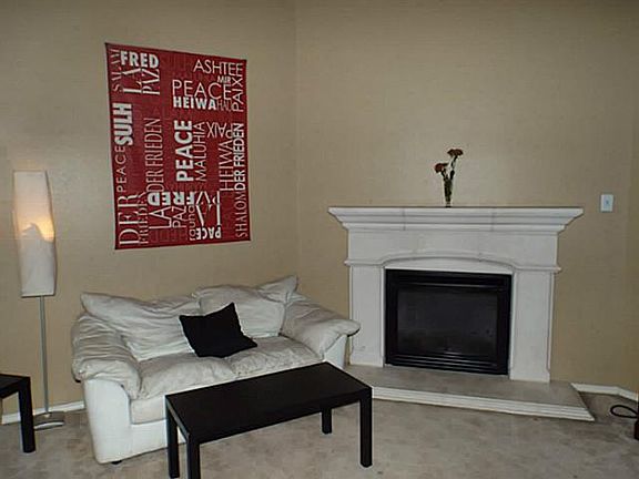 4th image of 3724 Summersville Ln