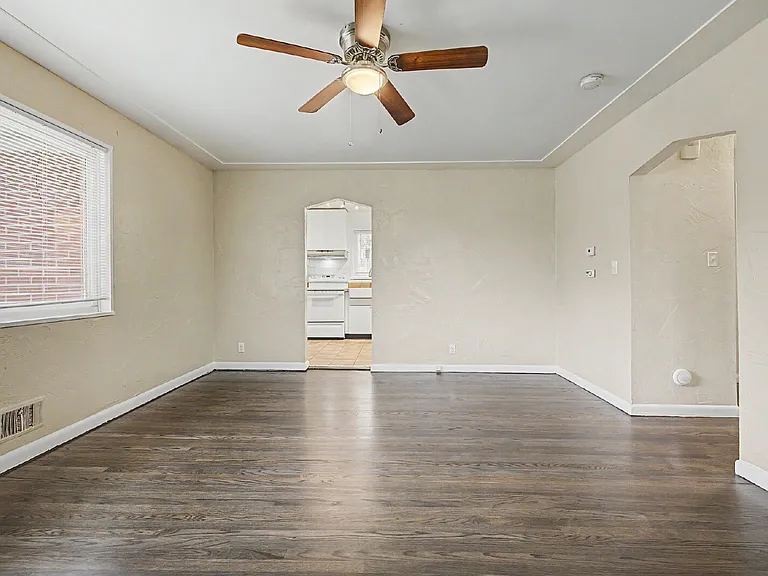 1762 Chester St — Photo 6