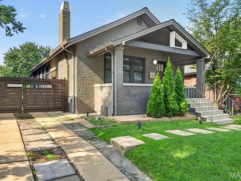 7122 Nashville Ave — Photo 6