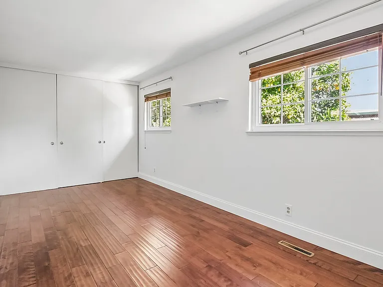 987 Camellia Way — Photo 13