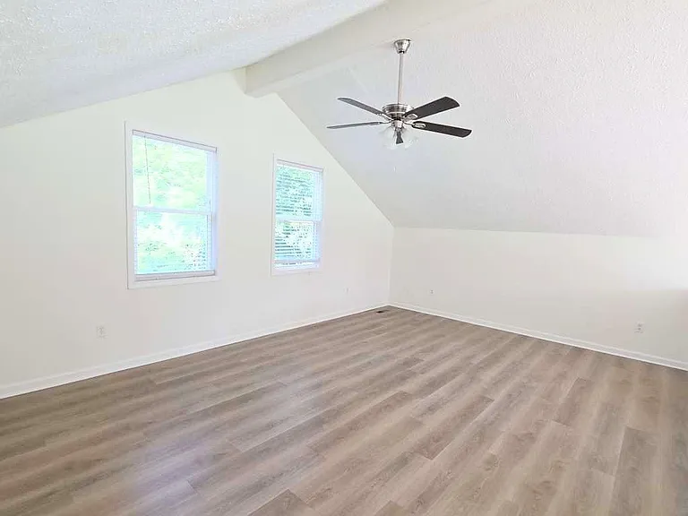 1411 E Shiloh Trl NW — Photo 13