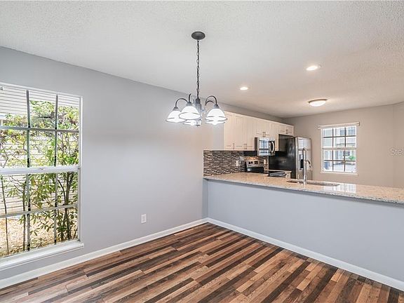 5th image of 6921 Lake Place Ct