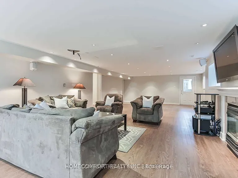 19 Pomander Rd — Photo 9