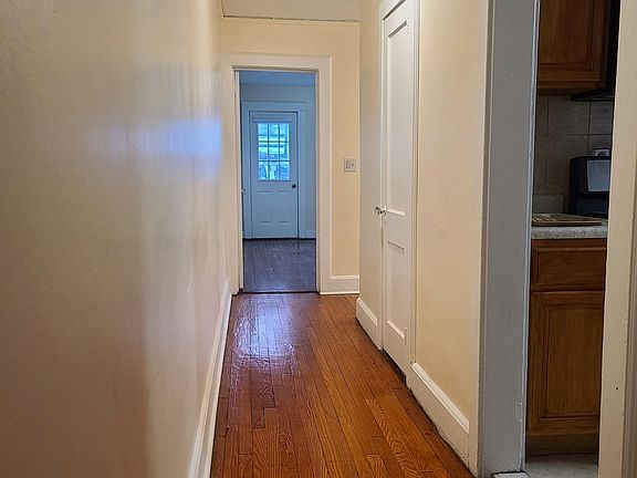 5th image of 139 Sickles Ave Floor 1