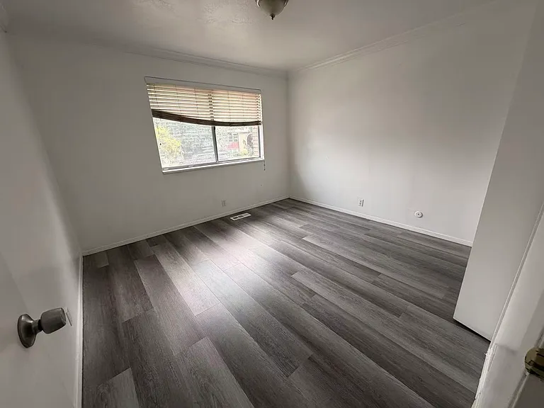345 E Wilson Ave #1 — Photo 23