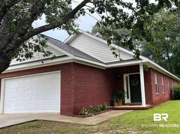 704 Jillian Pl, Bay Minette, AL 36507