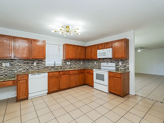 2nd image of 8717 Hunters Creek Dr