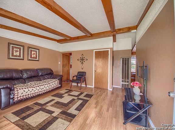 4th image of 7415 Westlyn Dr