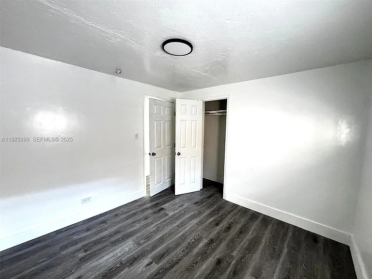 4017 SW 24th St #2 — Photo 3