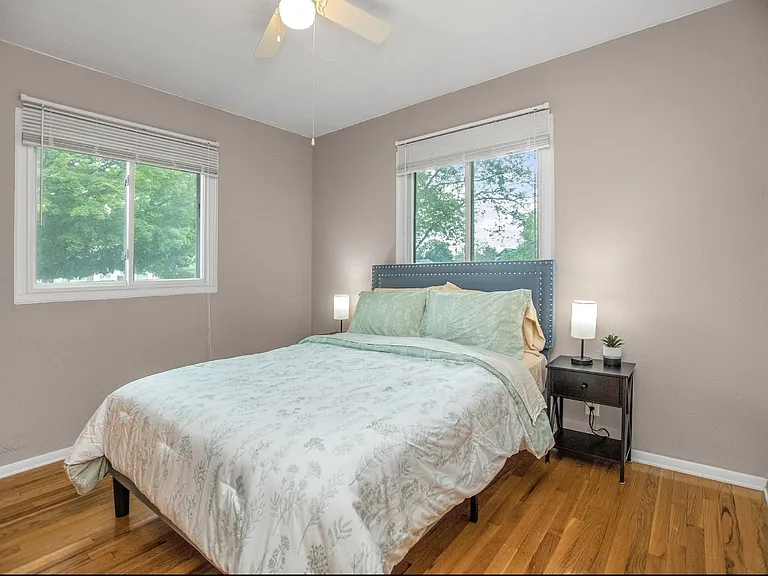 2828 Macarthur Ave — Photo 14