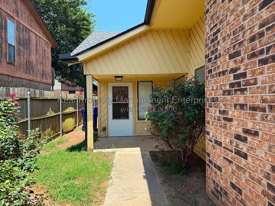 1st image of 4105 Heritage Place Dr
