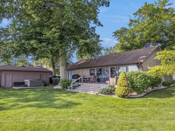 3265 Elmwood Beach Rd, Middleville, MI 49333