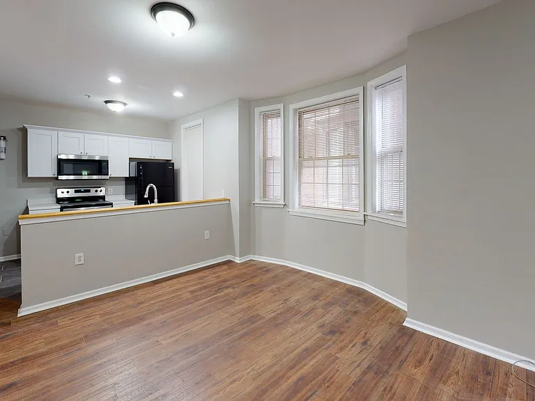 1823 North 33rd Street — Photo 4