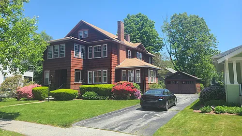 60 Richmond Ave #1 Photo 1
