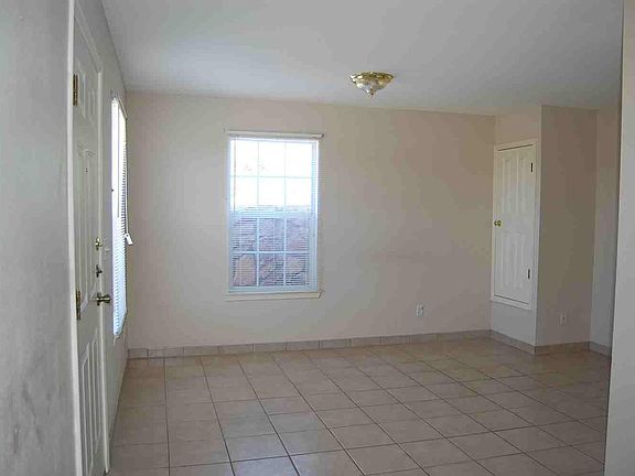 3rd image of 301 McClintock Dr Ste 3