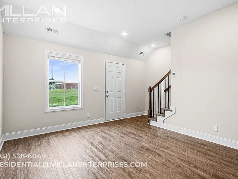 208 Drayton Dr — Photo 10