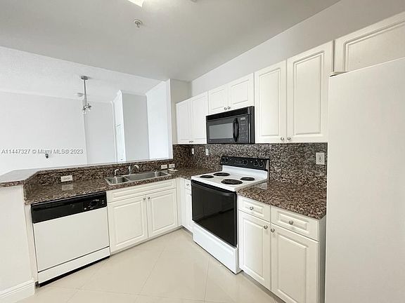 4th image of 520 SE 5th Ave APT 3705