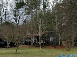 5601 Spring Creek Dr, Guntersville, AL 35976