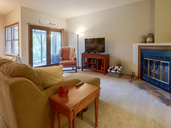 11057 Oregon Cir #65, Bloomington, MN 55438