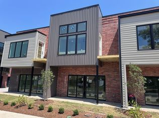 949 SE 10th St, Bentonville, AR 72712