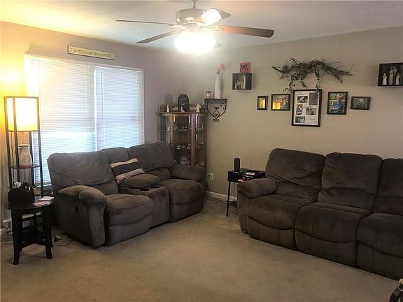 4th image of 225 Sunnyside Dr