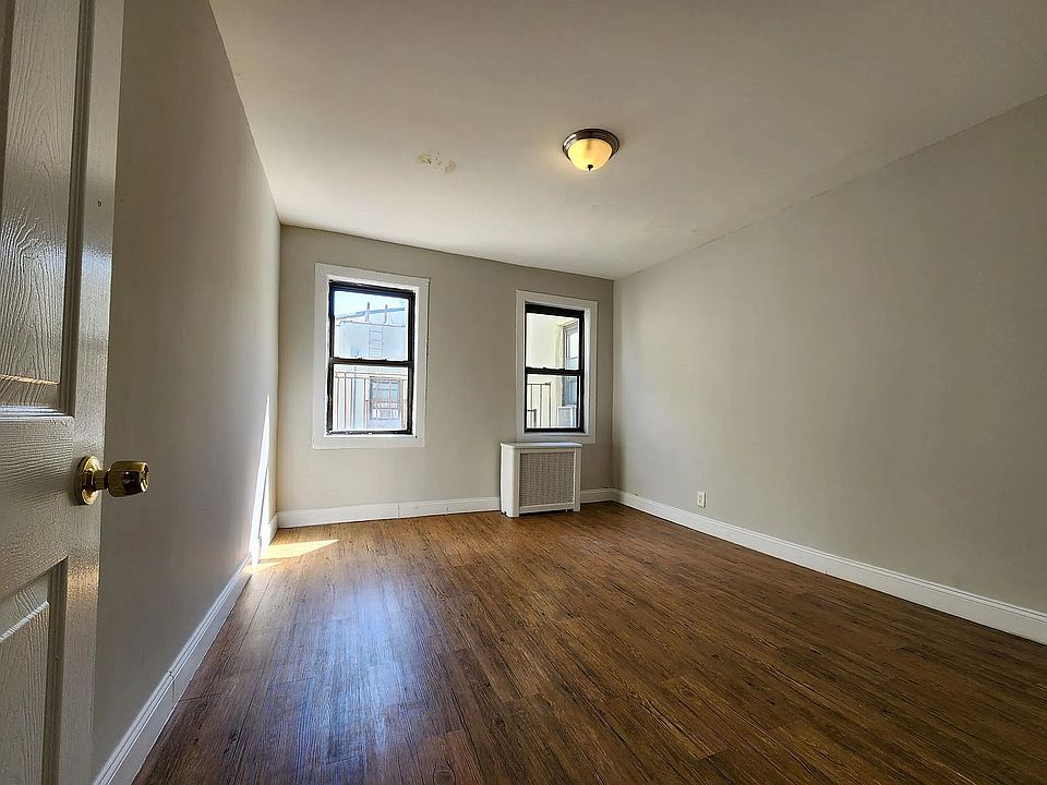 2nd image of 24 Maple Ave #1D