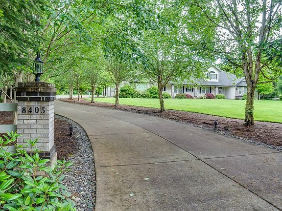 3rd image of 8405 NE 154th Cir