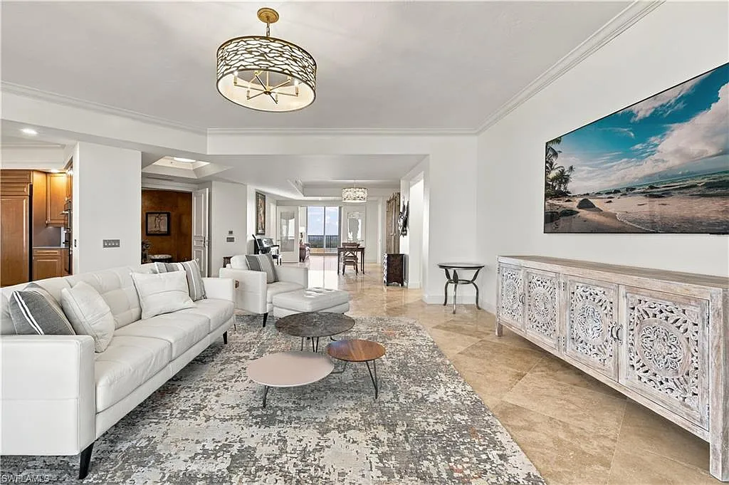 23750 Via Trevi Way — Photo 4