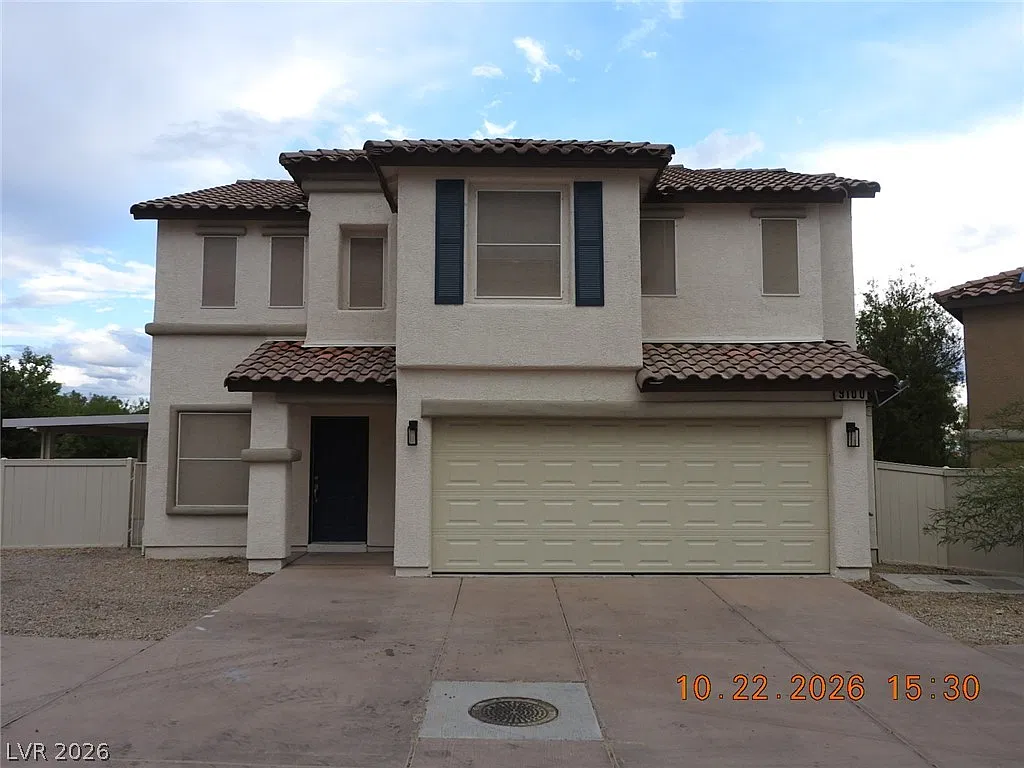 4 bed, 2.5 bath, 1937 sqft, $1,975 — Photo 1