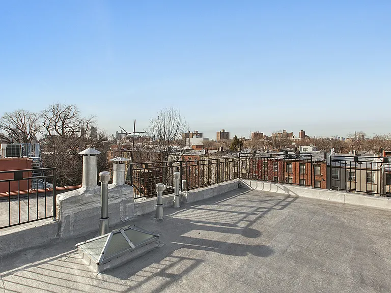 67 Jefferson Ave #2 — Photo 12