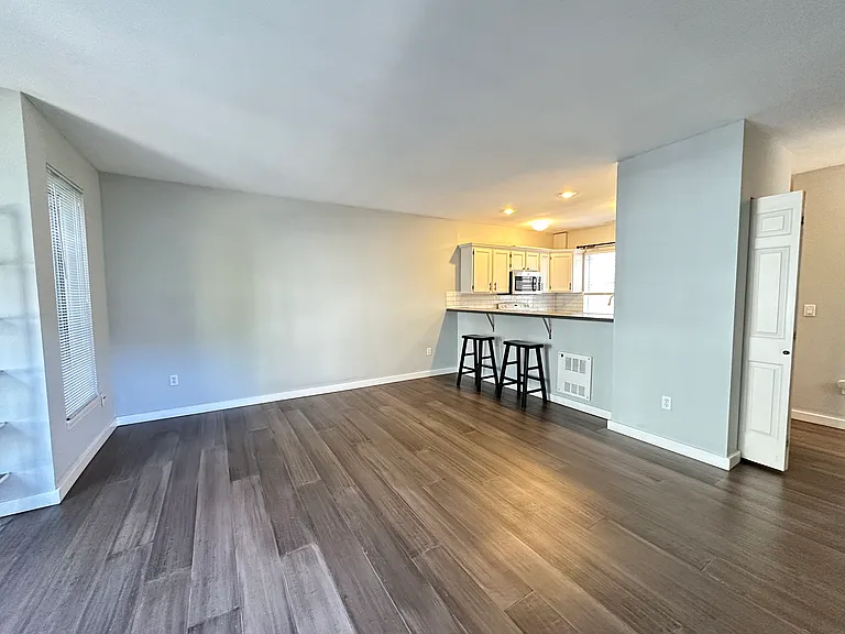 1140 N 93rd St — Photo 10