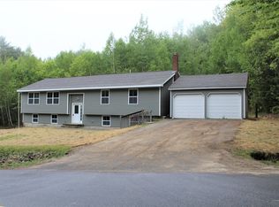 562 Pottle Hill Rd, Minot, ME 04258