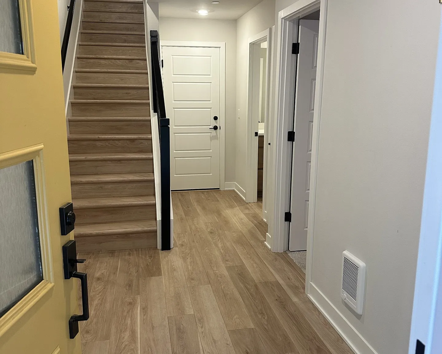 3 bed, 1798 sqft, $4,000 — Photo 2