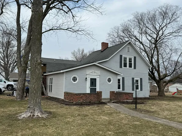 427 W Washington St, Maroa, IL 61756