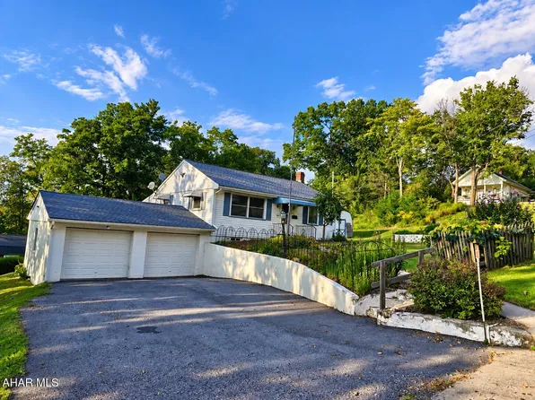 518 Keystone St, Altoona, PA 16602