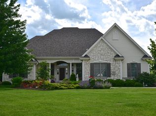 W283N6242 Hibritten Way, Hartland, WI 53029